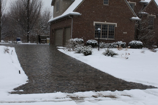 Heated driveway with pavers