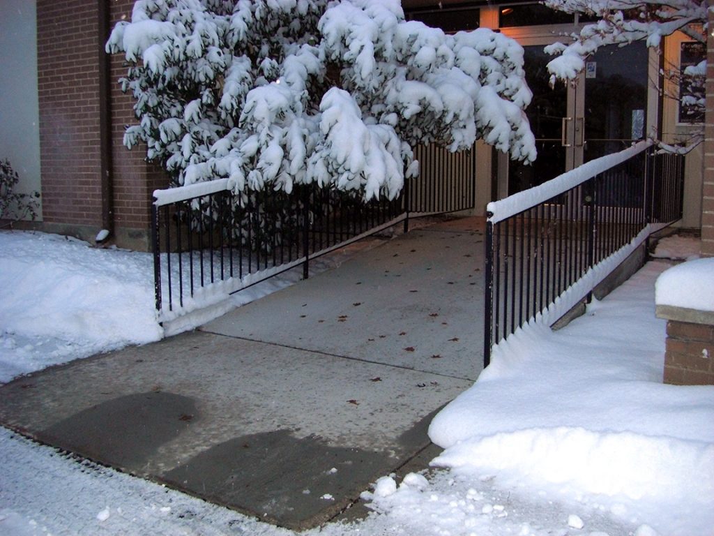 Heated entryway