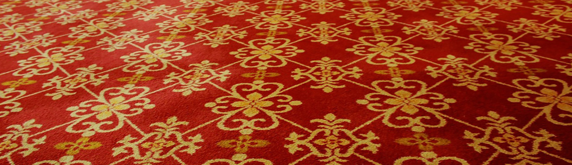Heated carpet floor
