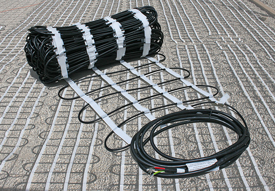 Snow melting system heating mats